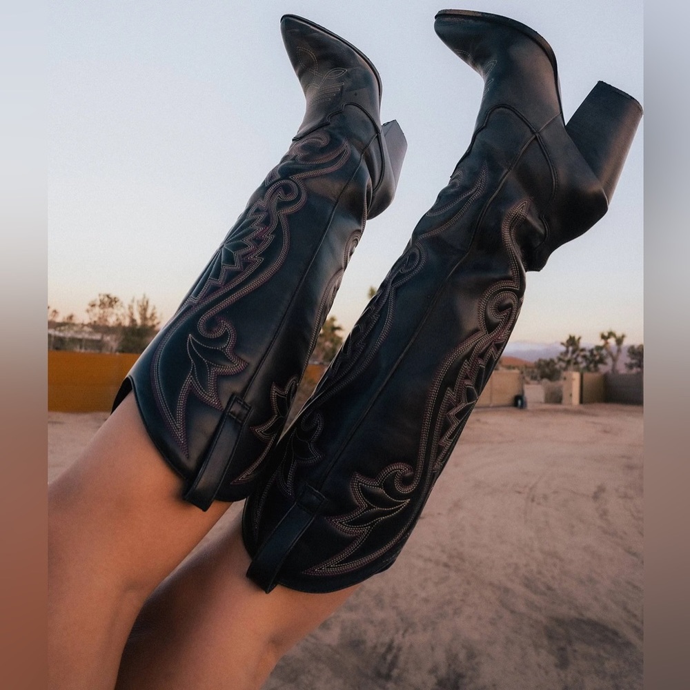 Steve Madden Black and Brown Heeled Boots - Picture 2 of 16